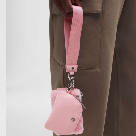 Lululemon NWT Dual Pouch Wristlet in Pink Tide one Pouch is Plush
